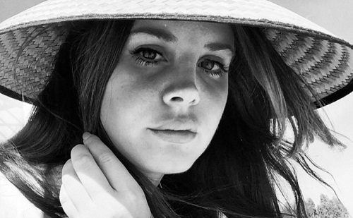 Lana Del Rey új dallal jelentkezett