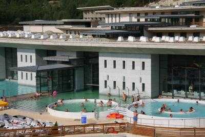 Sokoldalú, magas színvonalú gyógyászati és wellness szolgáltatásai révén egyedülálló a térségben. Egyedüálló.