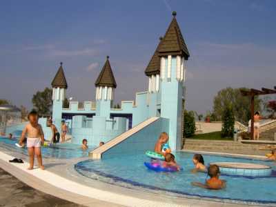 Tiszaújvárosi Gyógy-és Strandfürdő Tiszaújvárosi Gyógy-és Strandfürdő