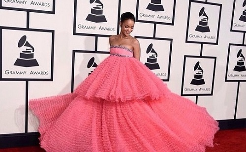 Rihanna lett a Dior arca