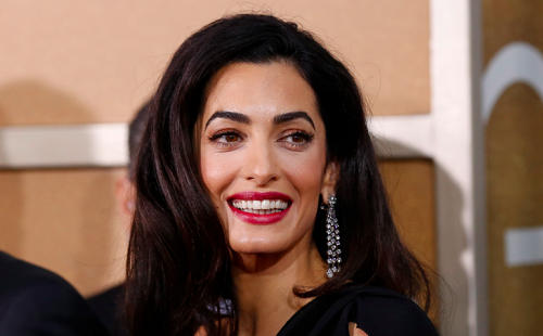 Amal Clooney nagyon vékony, de stílusos