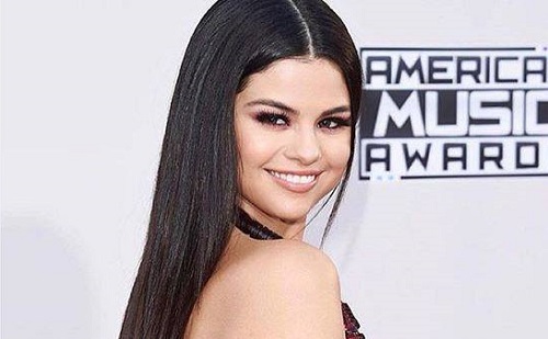 Selena Gomez törli magát a közösségi oldalakról