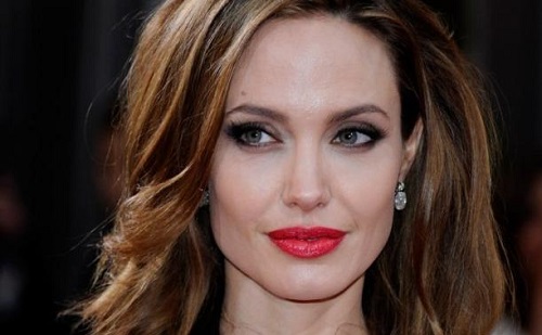 Angelina Jolie még mindig nagyon vékony