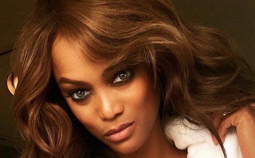 Tyra Banks anya lett